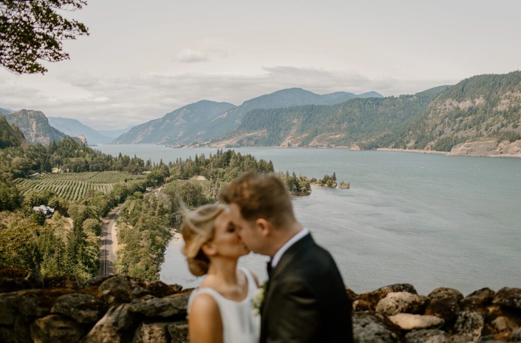 The Griffin House wedding venue in Hood River Oregon — cliffside estate with panoramic Columbia River Gorge views and sweeping lawns