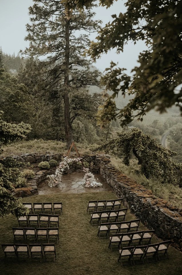 Ceremony overlooking Columbia River Gorge in Hood River Oregon