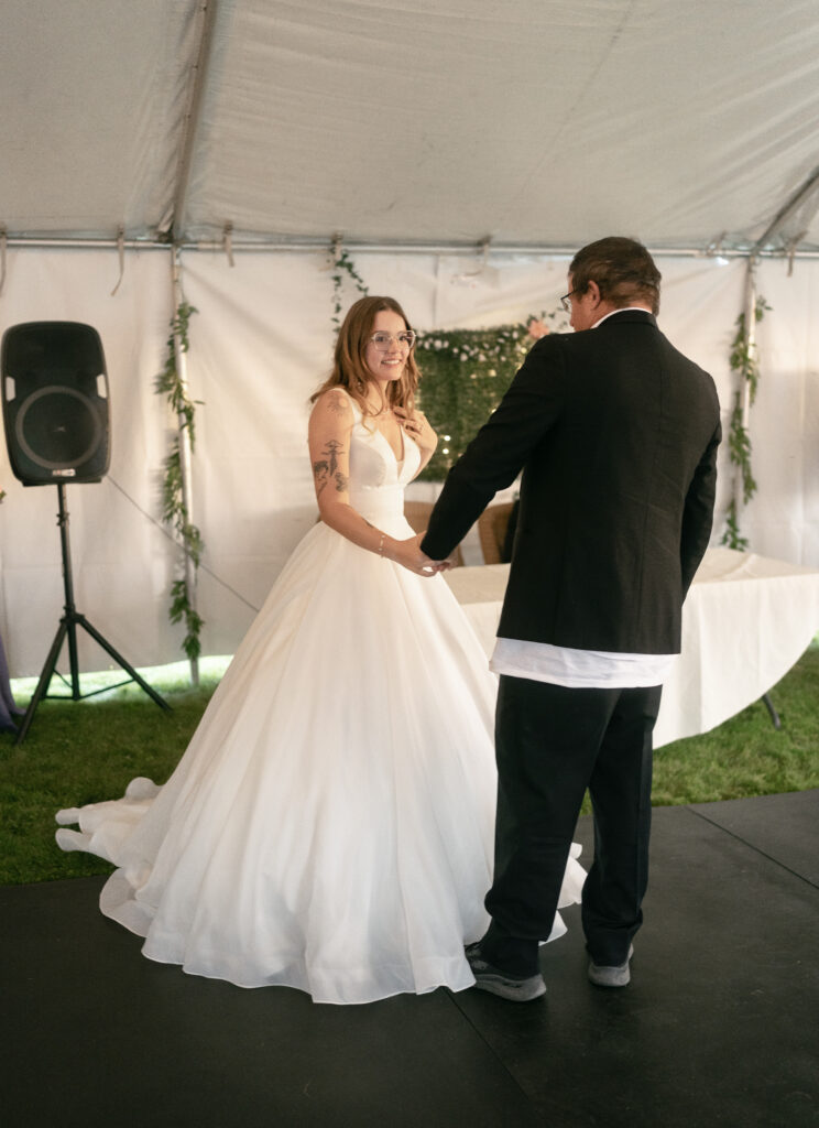 father daughter dance bend oregon wedding photography