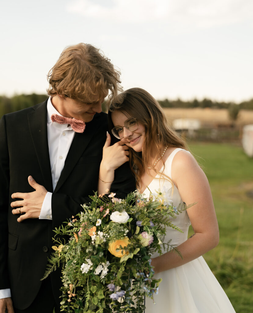 couple photos wedding bend oregon private vows and kissing wedding photography