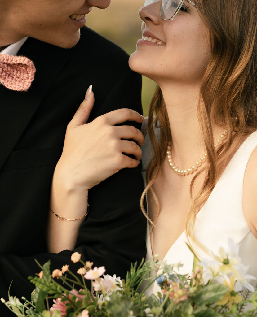 couple photos wedding bend oregon private vows and kissing wedding photography